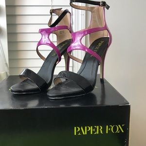 💕Purple and black vinyl sandal heels💕